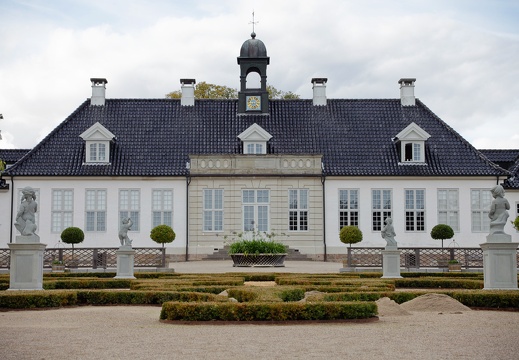 GL. Holtegaard Modern Art