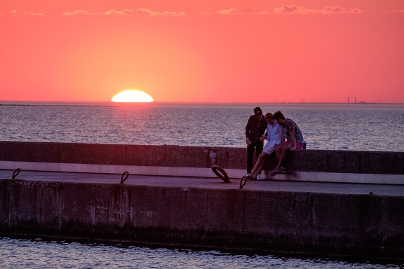 Sunset Chat