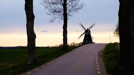 Road to windmill
