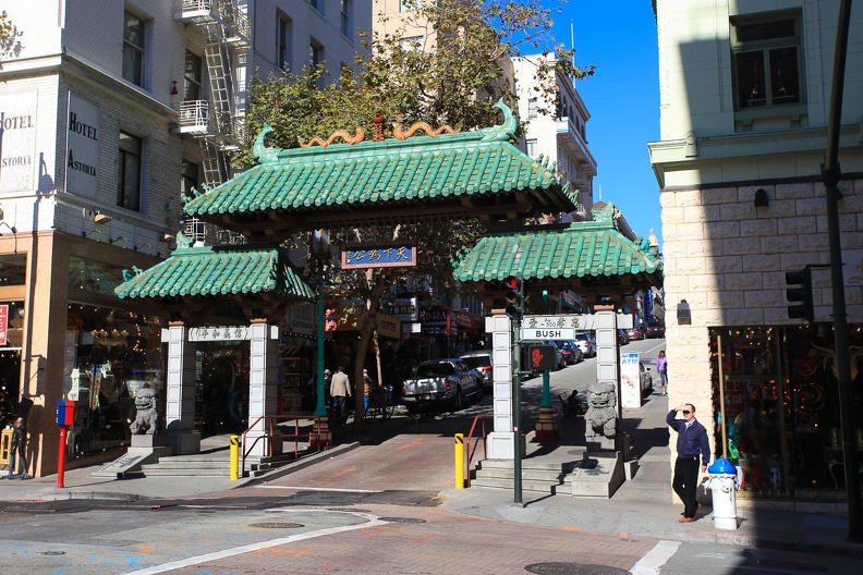 Gate to Chinatown.jpg