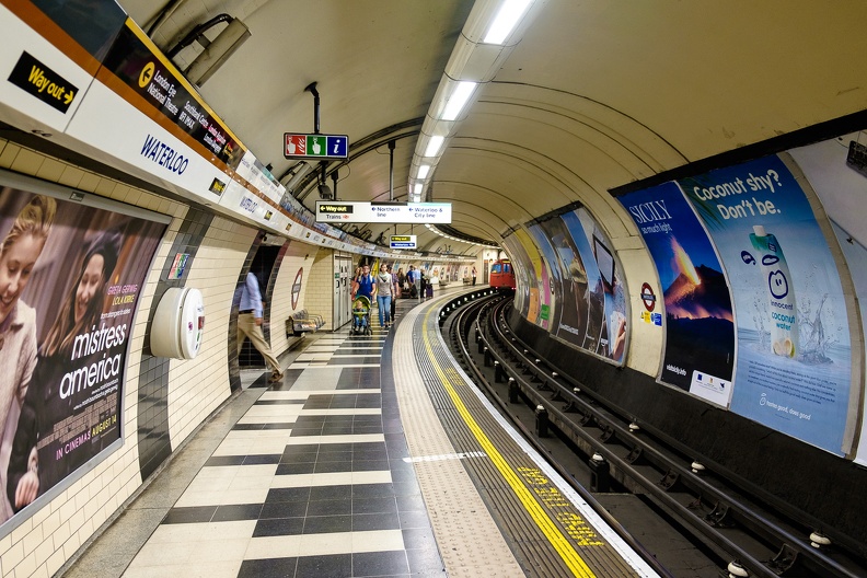 Waterloo Underground Station.jpg
