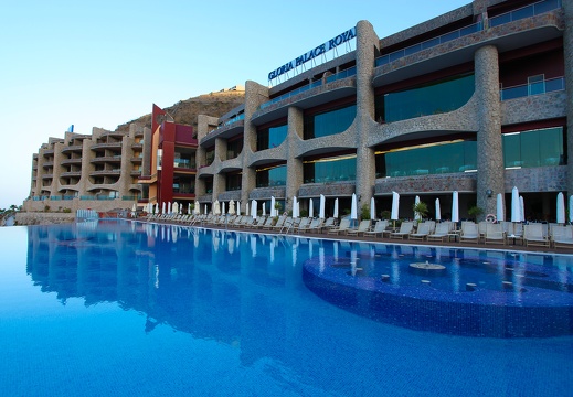Gloria Palace Royal