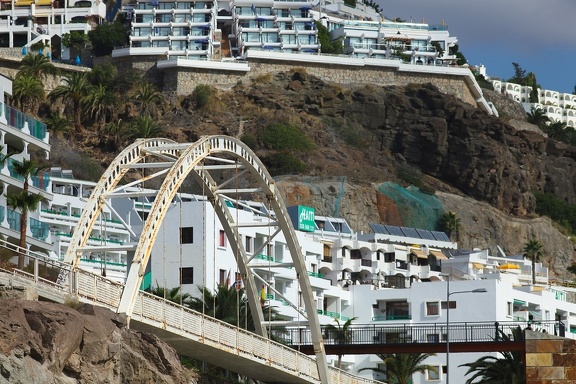 White bridge