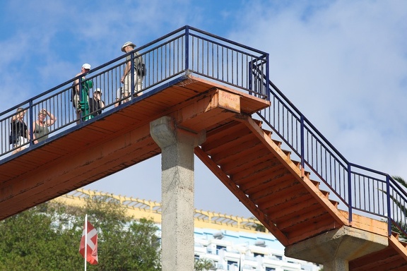 Pedestrian bridge