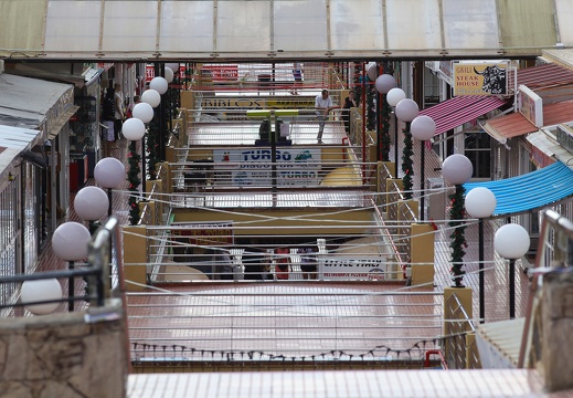 Shopping and restaurants