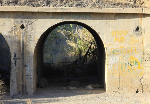 Dry tunnel