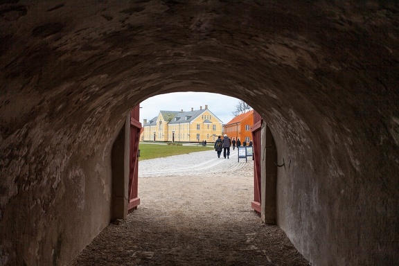 Wall Tunnel