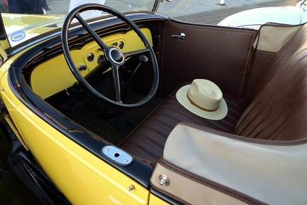 Chevrolet 1939 interior