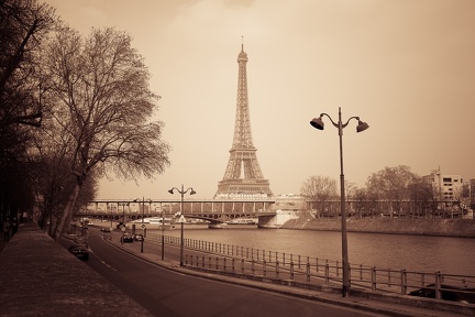 Seine and Eiffel tower
