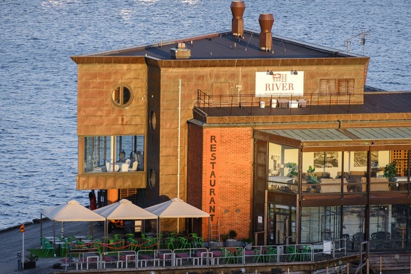 River - Restaurant on the Pier