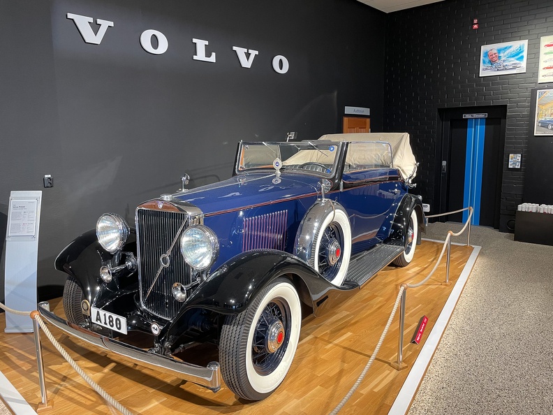 Volvo Museum.jpg